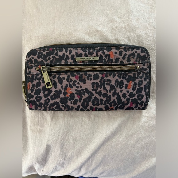 Wallet - Picture 2 of 3